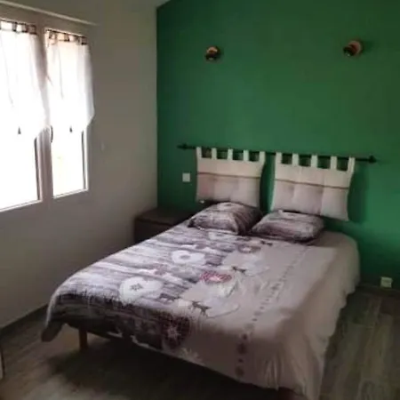 Les Mazets De L'auzonnet Holiday home *